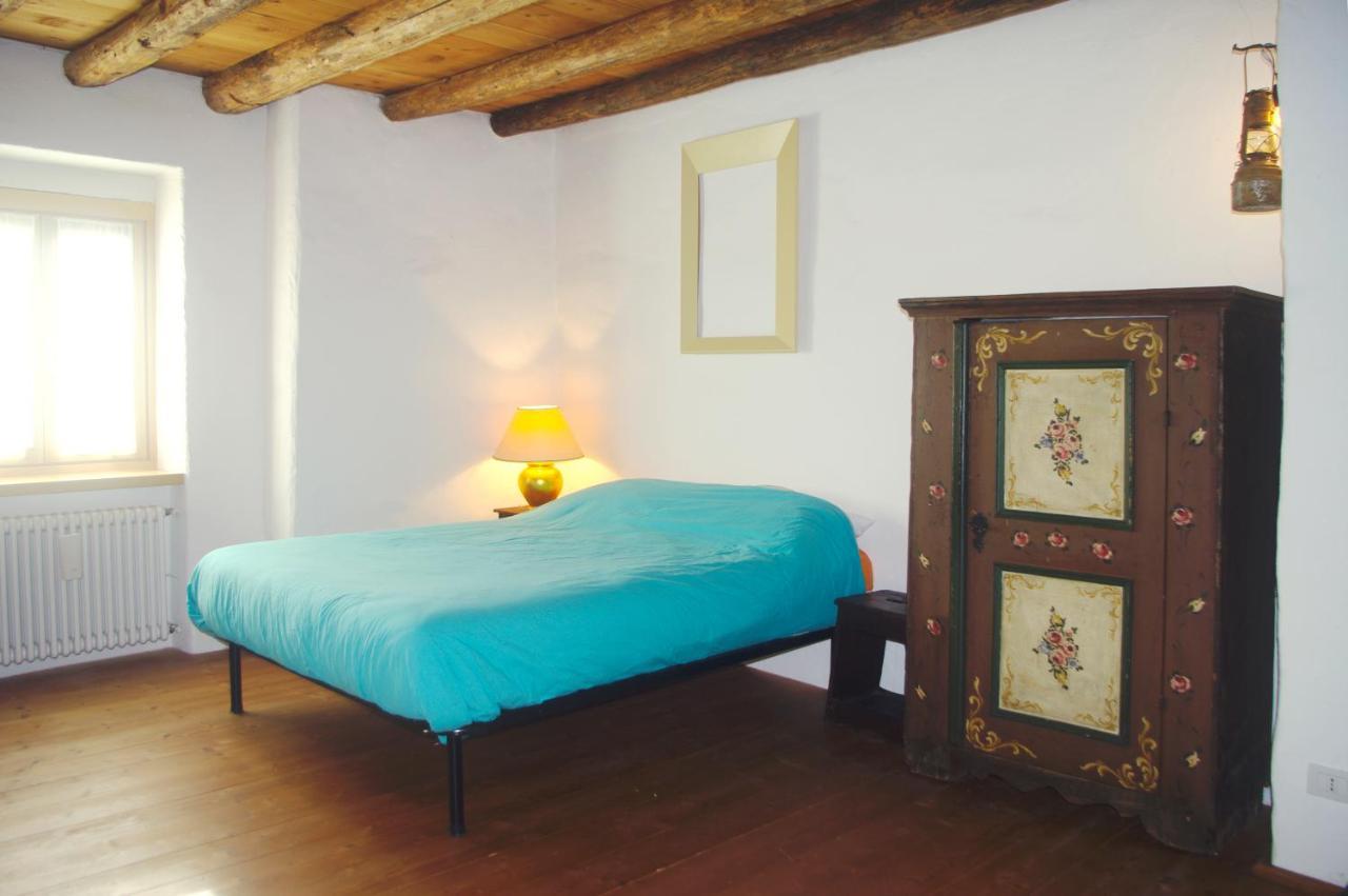 La Casa Altrui- Camere E Zona Relax Con Giardino Коредо Экстерьер фото